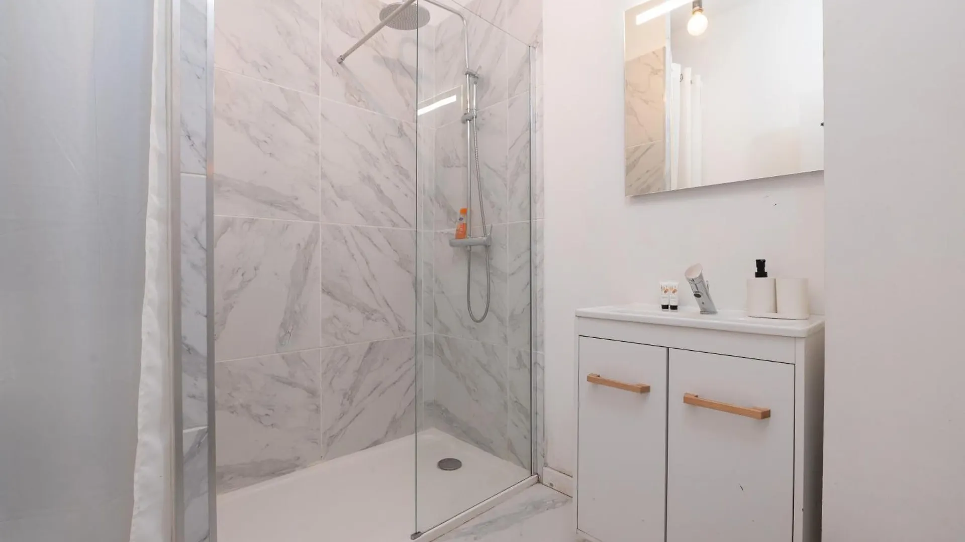 Lorient T2 , Hypercentre , Gare Apartment